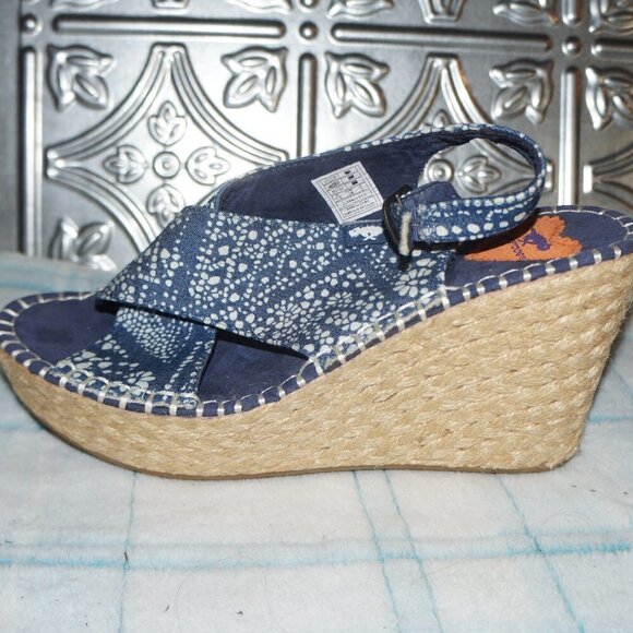 Rocketdog Size 7.5 Blue and White Rope Wedge Sandals Open Toe - Picture 6 of 7